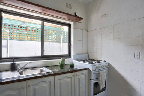 Affordable 2 Bedroom House Surry Hills 2 E-Bikes Included - Hotel QLD 4