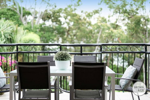 Alice Bayona 7 - Little Cove - Hotel QLD 2