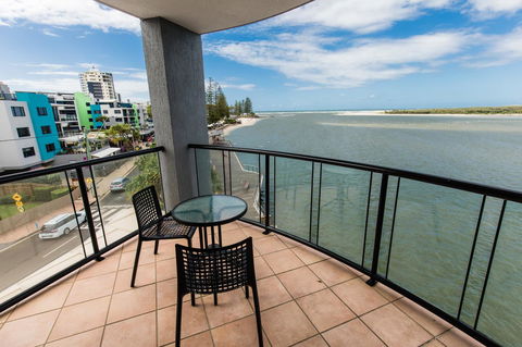 La Promenade - Hotel QLD 8