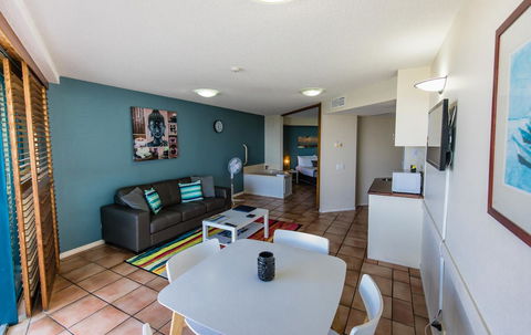 La Promenade - Hotel QLD 23