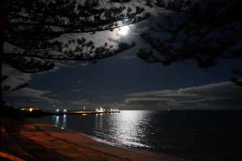 Far Away Escape - Hotel QLD 16