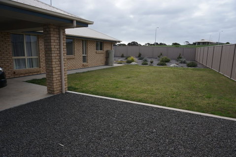 Far Away Escape - Hotel QLD 12