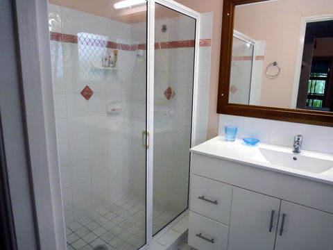 Gone Fishin - Hotel QLD 15