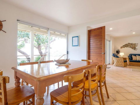 Beachies 3 - Hotel QLD 4