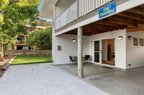 Day Dreaming - Hotel QLD 1