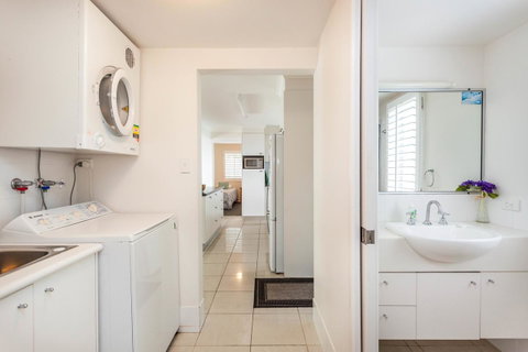 Seychelles Down - Hotel QLD 25