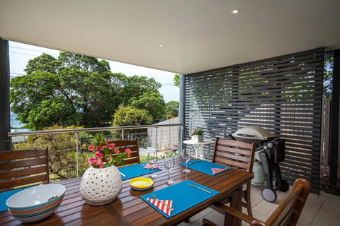 Seychelles Down - Hotel QLD 6