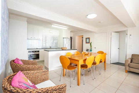Seychelles Down - Hotel QLD 13