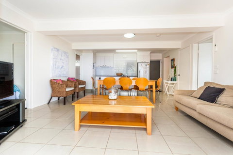 Seychelles Down - Hotel QLD 12