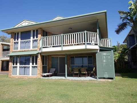 Barn Down - Hotel QLD 1