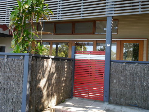 A AAA C-SHACK - Hotel QLD 1