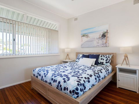 'Shoalz', 28 Rigney Street - Renovated Pet Friendly Cottage & Boat Parking - Hotel QLD 1