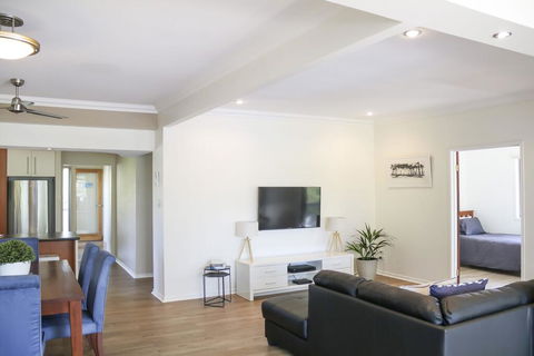 'Top Tier' Dog Friendly Holiday Home - Hotel QLD 3