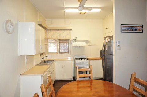10 Tautog Street House And Unit - Separate Self-contained Unit - Hotel QLD 2