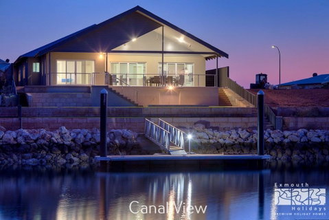 11 Kestrel Place - PRIVATE JETTY - Hotel QLD 0