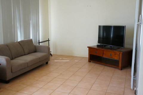 11A King Place - Large Deck And BBQ Area - Hotel QLD 1