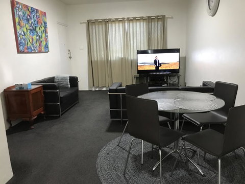 14 Elizabeth St - Hotel QLD 2