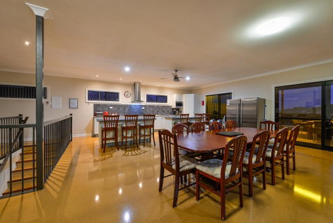 16 Crevalle Way - Fantastic House With Gulf Views - Hotel QLD 3