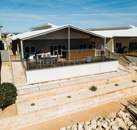 19 Corella Court - Spacious deck with swim spa - Hotel QLD