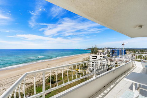 19th Avenue On The Beach - Hotel QLD 1