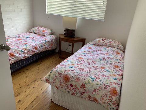 2 Bed Bar Beach Apartment - Stroll To Beach & Cafes, Supermarket Apartment 6 - Hotel QLD 2