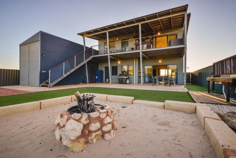 27 Osprey Way - Amazing Pet-Friendly Beach House With Gulf Views - Hotel QLD 1