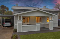 Book Colonel Light Gardens Accommodation Vacations Hotel QLD Hotel QLD