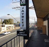 3 BEDROOM APARTMENT ST MARYS - Hotel QLD