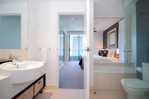 301 Harbour Lights - Hotel QLD 1