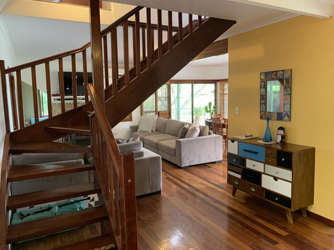 305 Montville - Hotel QLD 3