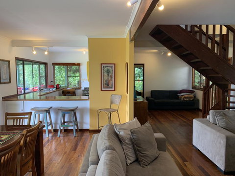 305 Montville - Hotel QLD 2