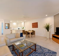 328 Beaches - Hotel QLD