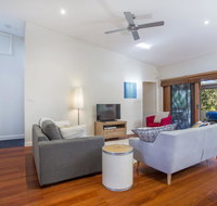 33 Bangalow - Narrawallee's Beautiful Bungalow - Hotel QLD
