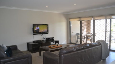 33B Cypress Drive Mulwala - Hotel QLD 2