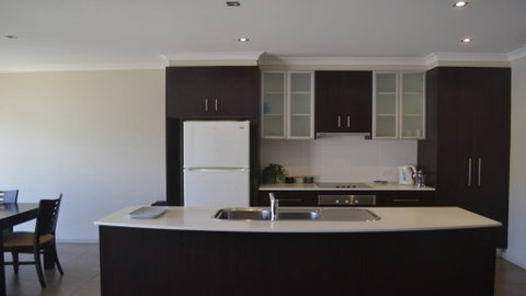 33B Cypress Drive Mulwala - Hotel QLD 3