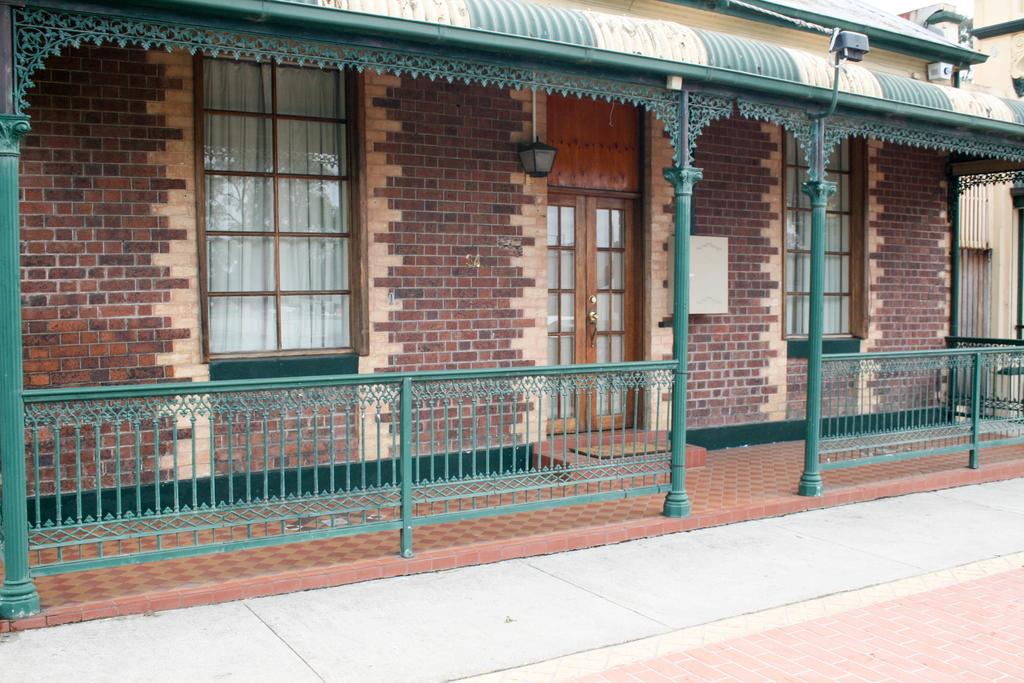 Highlands VIC Hotel QLD