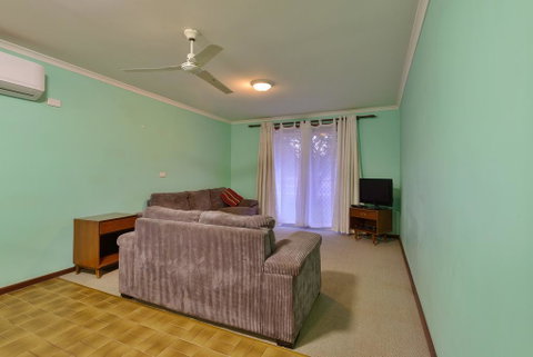 4/1 Maidstone Crescent - Hotel QLD 2