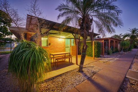 4/1 Maidstone Crescent - Hotel QLD 0