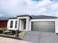 Book Tarneit Accommodation Vacations Hotel QLD Hotel QLD