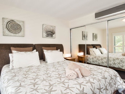 516 'Oaks Pacific Blue', 265 Sandy Point Road- Private Pool, Aircon, WIFI - Hotel QLD 1