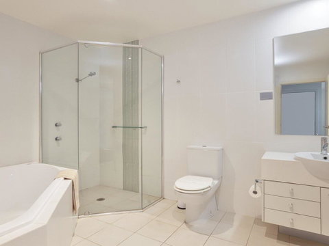 516 'Oaks Pacific Blue', 265 Sandy Point Road- Private Pool, Aircon, WIFI - Hotel QLD 2
