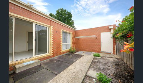 6 CAN STAY, CENTRAL GLEN WAVERLEY - Hotel QLD 1