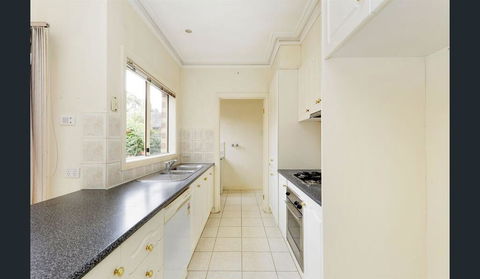 6 CAN STAY, CENTRAL GLEN WAVERLEY - Hotel QLD 2