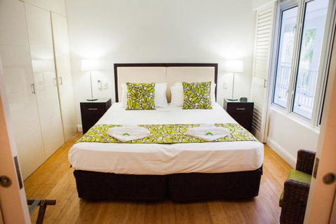 6424 BEACH CLUB - Hotel QLD 1