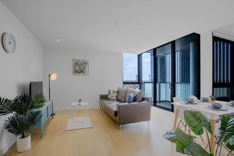 80, EvelynGreen, 2BR1Bth Apt, Collingwood,  Close CBD - Hotel QLD 0