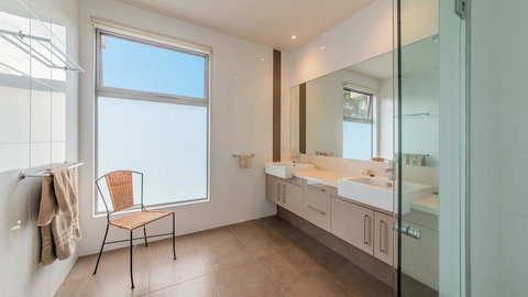 9 Charmandene On The Beach - Hotel QLD 3