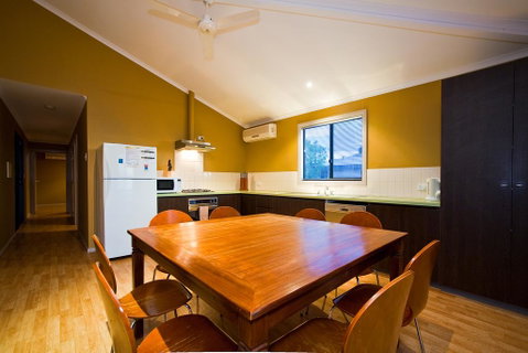 9 Skipjack Circle - Lovely Pet-Friendly Holiday Home With A Breezeway - Hotel QLD 3