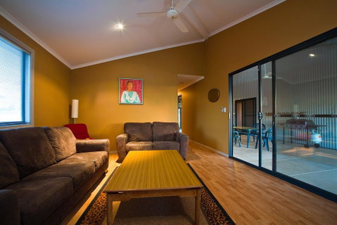 9 Skipjack Circle - Lovely Pet-Friendly Holiday Home With A Breezeway - Hotel QLD 1