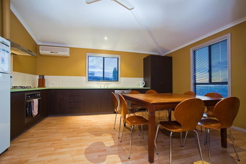 9 Skipjack Circle - Lovely Pet-Friendly Holiday Home With A Breezeway - Hotel QLD 2
