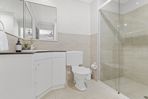 Above And Beyond - Beautiful Home With Pool - Hotel QLD 3
